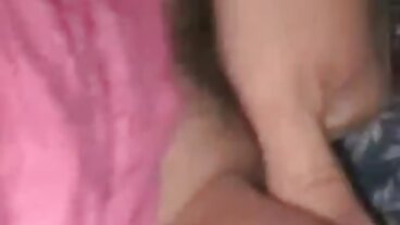 Se déshabiller avec la sexy Megan Venturi de tv porno gratuit Puffy Network