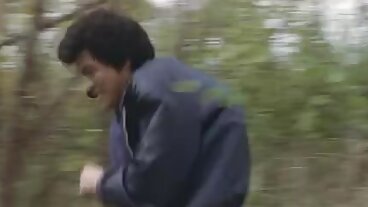 Action en levrette avec la séduisante xxx prono x Reena de 18 VideoZ