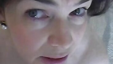 Vidéo cheveux longs avec la passionnée Mila films x de matures Mars de Bang Bus