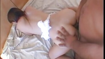 Film On The Floor avec la magnifique Sarah Vandella film porno en streaming de Brazzers