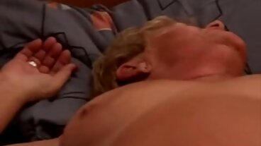 Sexe en levrette avec la tentante Eva Lyx de Amateur Euro video x amateur en streaming