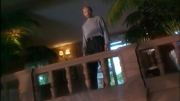 Film de strip-tease avec la séduisante Scarlett film x gratuit vierge Mae de Cherry Pimps