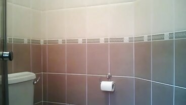 Action missionnaire avec le génial Charlie film porno francais streaming complet Red de Sexy Hub