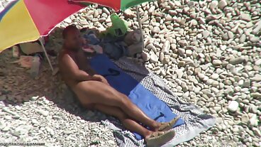 Dans la scène porno film xxx du lit avec la séduisante Clea Gaultier de MYLF