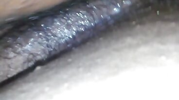 Scène missionnaire regarder un film porno français avec la sexy Lana Rhoades de Naughty America