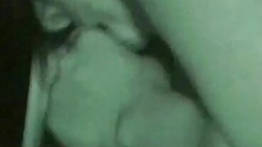 Action de masturbation avec film x promovore la chaude Natalie Knight de MetArt X