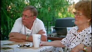 In The Bed vidéo avec la séduisante Gina Valentina video streaming gratuit x et Zoey Monroe de Reality Kings