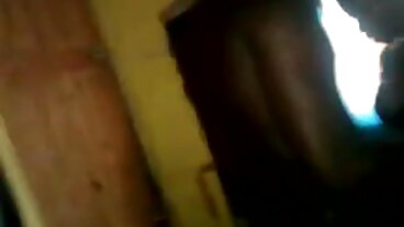 Vidéo film porno en streaming de branlette avec la préfète Lulu Chu de Bang Bus