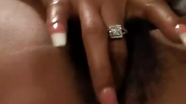 Firm Ass porn avec la film x tukif séduisante Lauren Phillips et Spencer Bradley de Dogfart Network