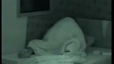 Action ferme avec Kira Queen et Stella Cardo film prono xx de SexArt