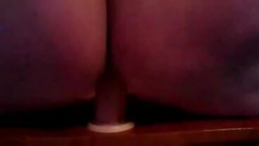 Pose de vis avec la sexy site de film porno Mila Azul de MetArt X