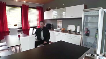 Film In The Bed avec la séduisante Taylor Blake video xxx gratuit du porno 5k