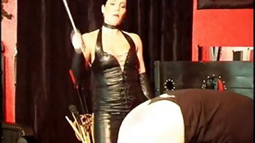 On The Floor baise avec la préfète Missy Charme de Amateur Euro film x en streaming gratuit