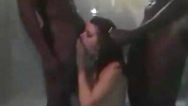 On The Sofa baise avec la séduisante video x amateur gratuit Charli Ann de Reality Kings