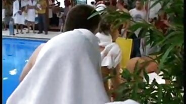 Porno aux seins de taille moyenne avec la chaude Sheri Vi de Smut sexe porno gratuit français Puppet