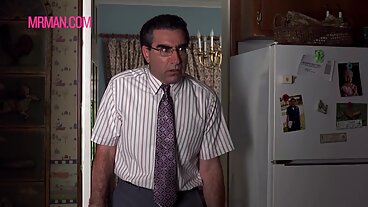 Film Legs je veux voir le film porno gratuit On Shoulders avec la jolie Sereyna Gomez et Sofia Lee de Fake Hostel