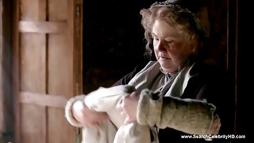 Action en levrette avec les superbes Rose Monroes de film pornographique tu kif MYLF