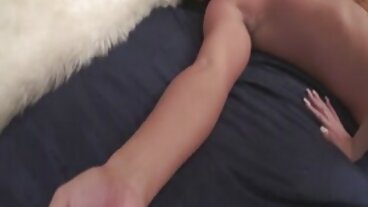 On The Sofa smut avec la préfète film amateur gratuit x Sofia Lee de NF Busty